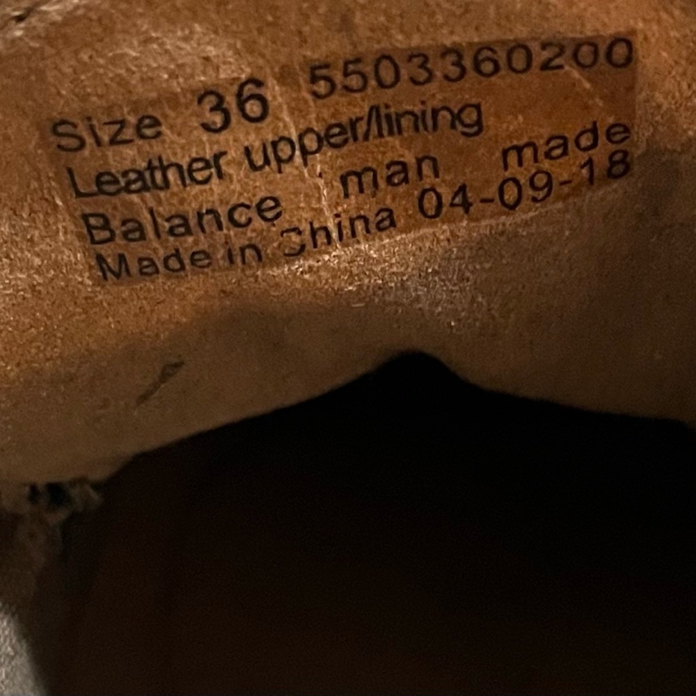 Dansko Women's size 5 Black Lace-Up Flats - Picture 2 of 7